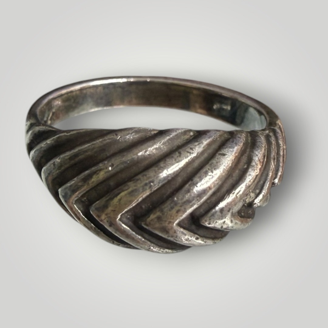 Vintage 925 Sterling Silver Chevron Fan Feather Ring Size 6- 5.7g